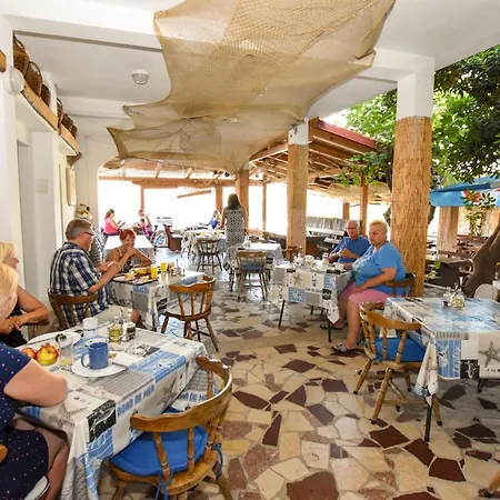 Guest House Frane Pag Town